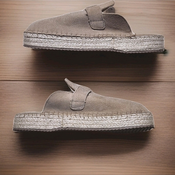 Haute Hippie Aria Suede Mule Clogs Tan Beige Buckle Slip-On 9M NWOT - Picture 7 of 11